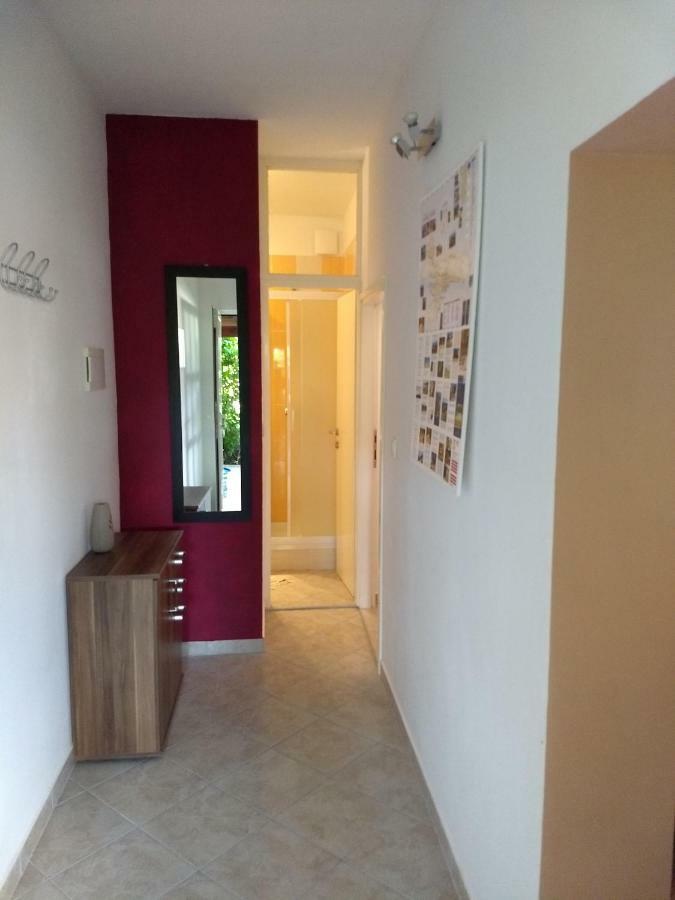 Apartman Tariba Supetarska Draga Exteriör bild