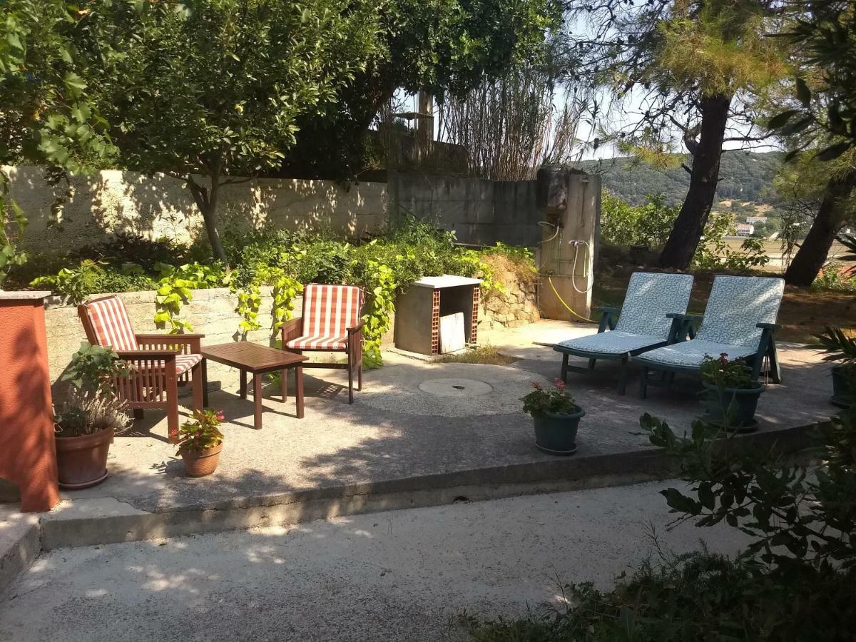 Apartman Tariba Supetarska Draga Exteriör bild