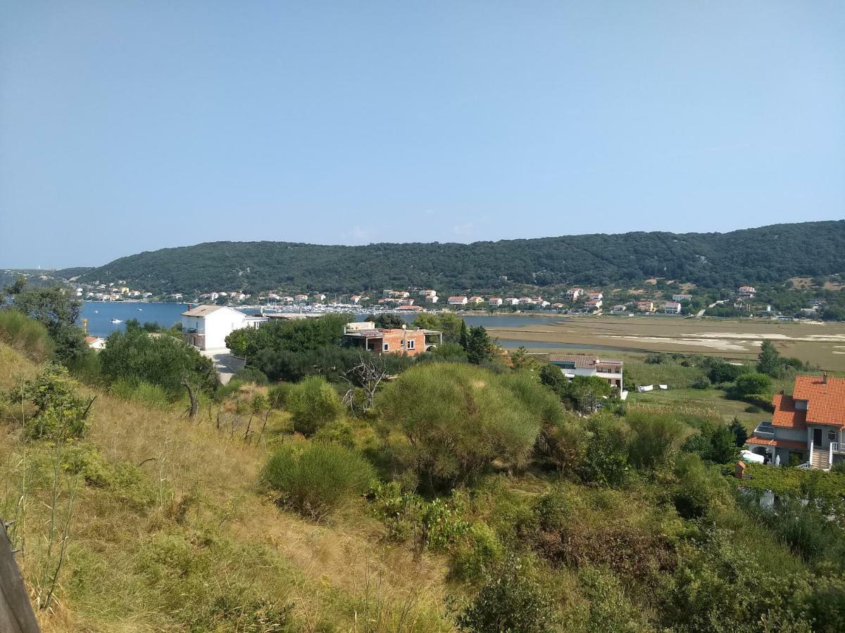 Apartman Tariba Supetarska Draga Exteriör bild