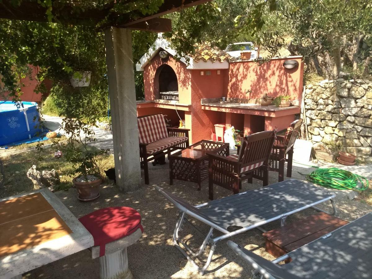 Apartman Tariba Supetarska Draga Exteriör bild